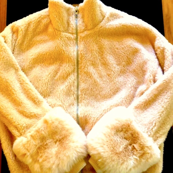 Honey Punch Teddy Bomber Jacket NWT - Picture 3 of 8